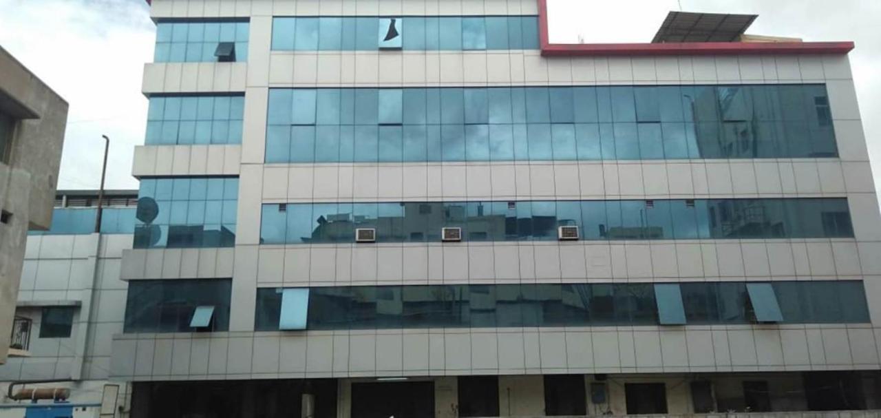 Iroomz Hoysala Residency Bellary Dış mekan fotoğraf