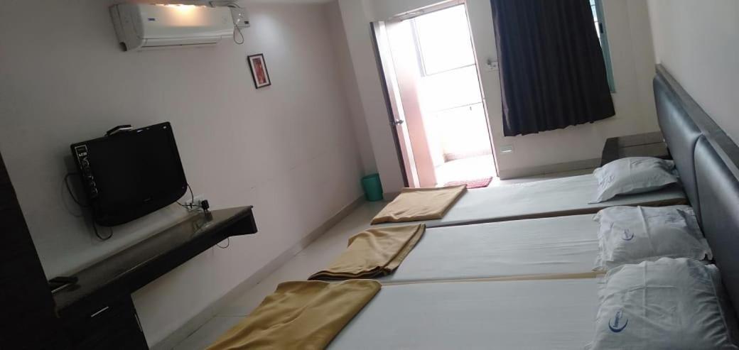 Iroomz Hoysala Residency Bellary Dış mekan fotoğraf
