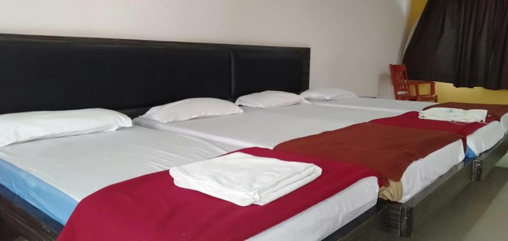 Iroomz Hoysala Residency Bellary Dış mekan fotoğraf
