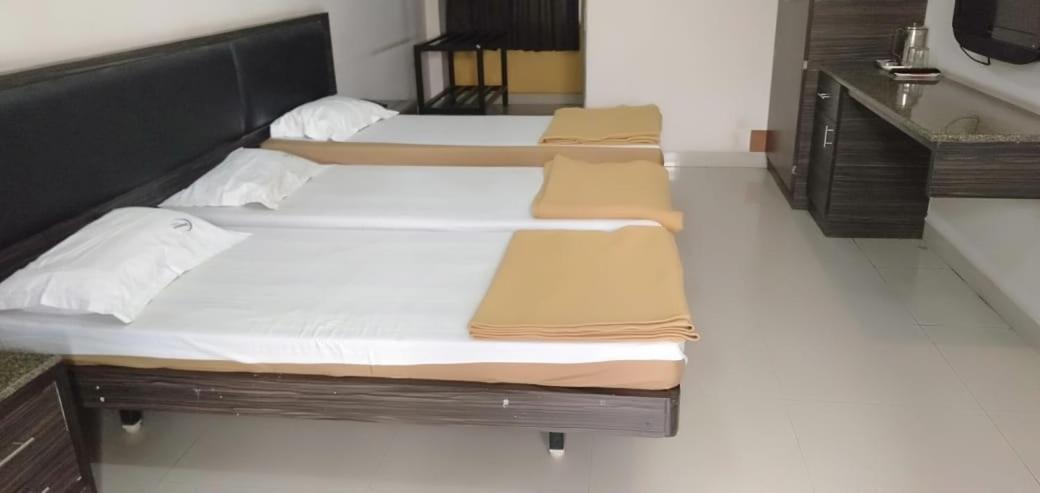 Iroomz Hoysala Residency Bellary Dış mekan fotoğraf